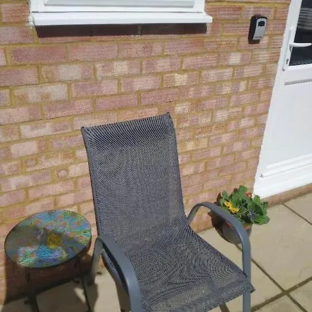 Cosy Garden Studio Room Minimum Two Night Booking Hove Buitenkant foto