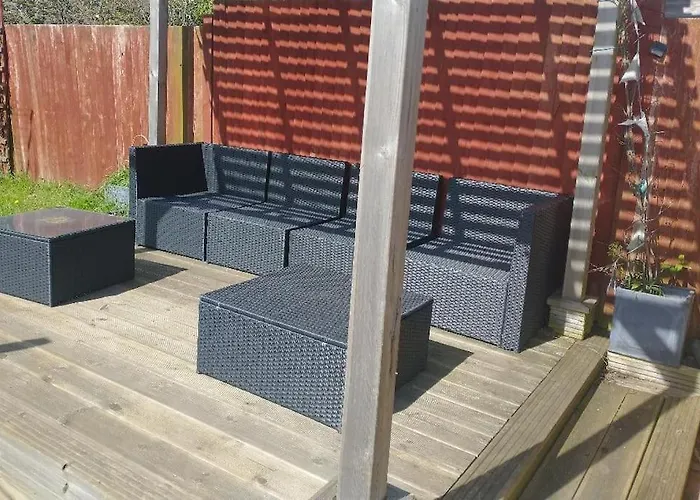 Cosy Garden Studio Room Minimum Two Night Booking