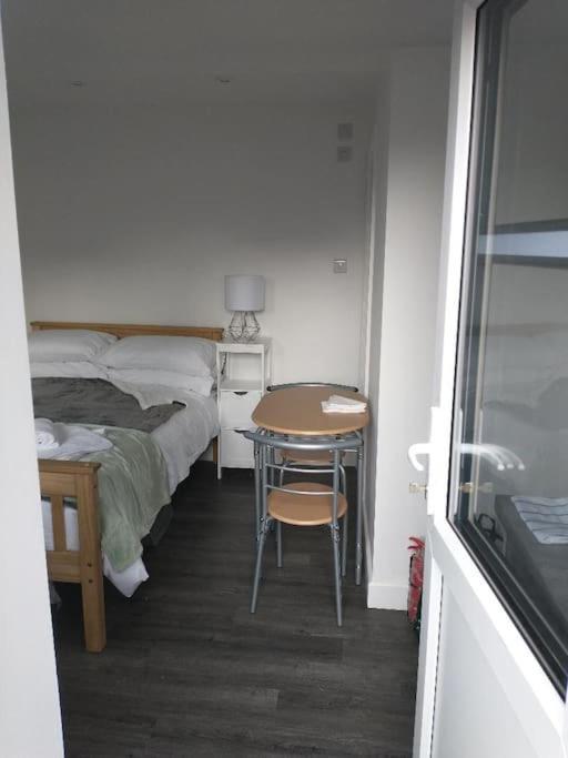 Cosy Garden Minimum Two Night Appartement Hove